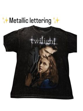 T-Shirt Medium Twilight shirt Edward Bella classic metallic letters